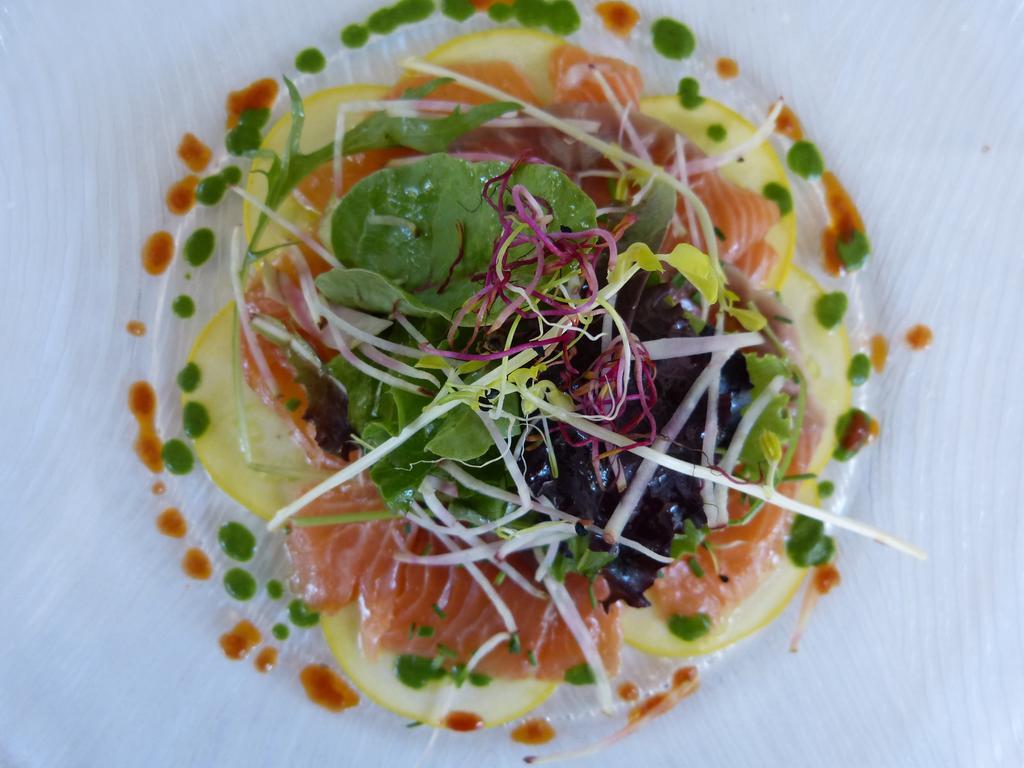 Hotel Lou Caleu Restaurant Le Rocher Des Abeilles Saint-Martin-de-Castillon Eksteriør bilde